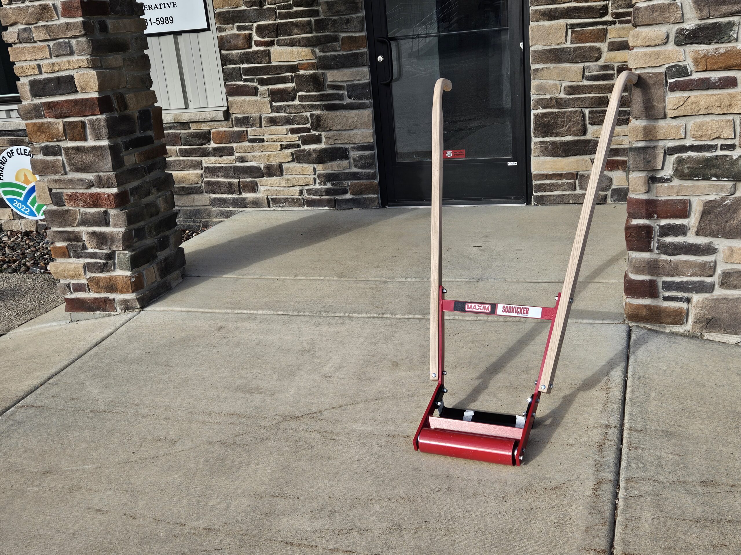 SodKicker Manual Kick Sod Cutter - Model GWG311001 - Middleton Farmers Cooperative